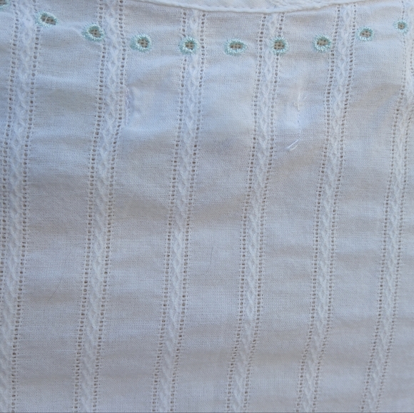 Set: XS Embroidered Boho/Coastal Cowgirl Top, and Gap Shorts, Mint Green - Picture 9 of 14